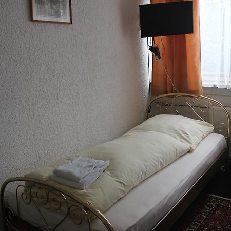Airport-Hotel Zum Taubengrund เคลช์เตอร์บัค ภายนอก รูปภาพ