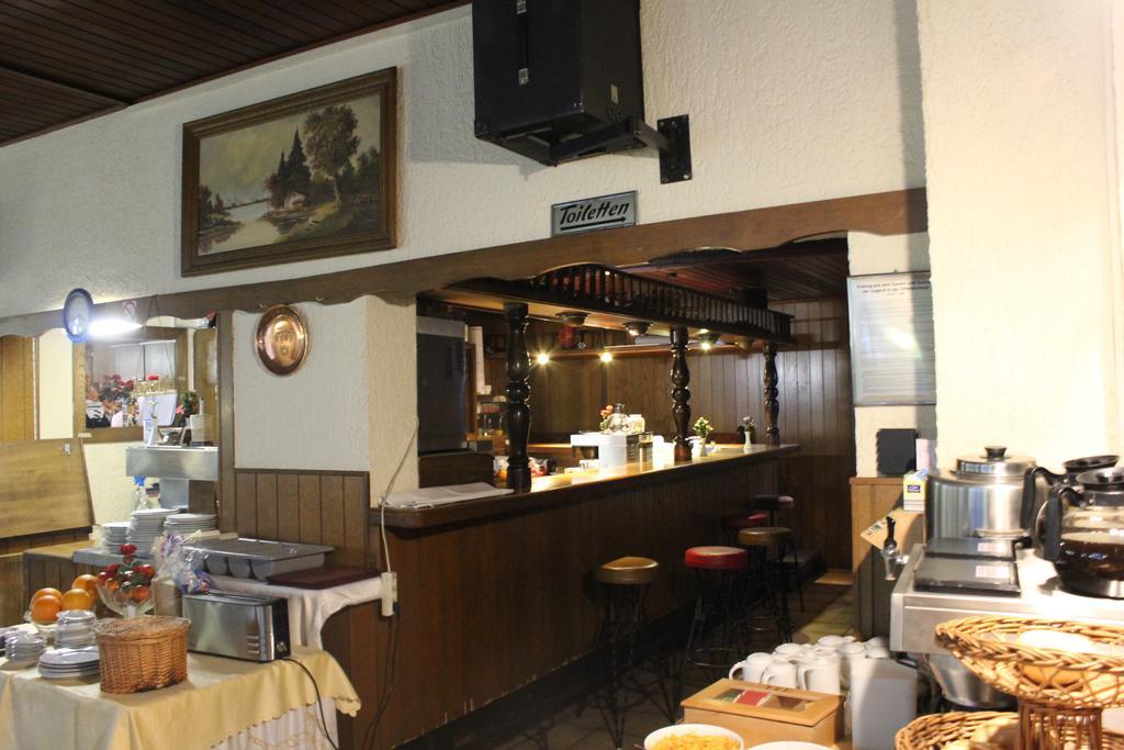 Airport-Hotel Zum Taubengrund เคลช์เตอร์บัค ภายนอก รูปภาพ